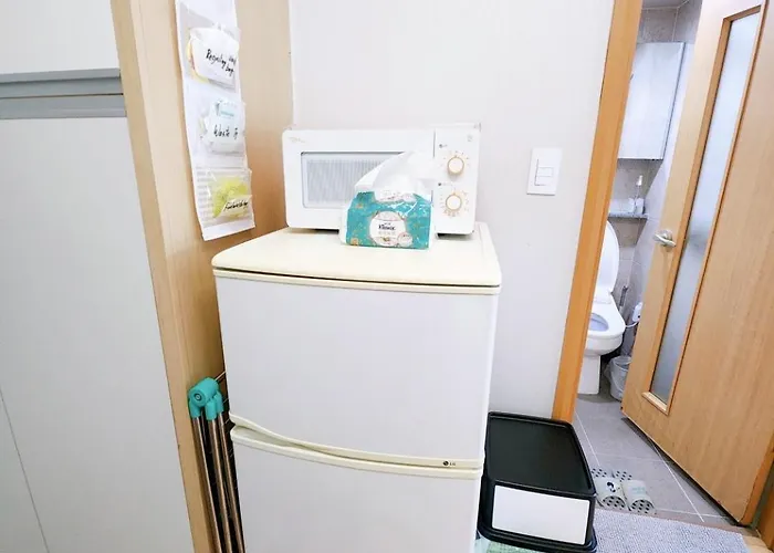 Hongdae Residence-2 1min From Hongik Uni Station Exit #1 Apartment *