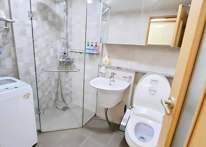 Apartment Hongdae Residence-2 1min From Hongik Uni Station Exit #1 *