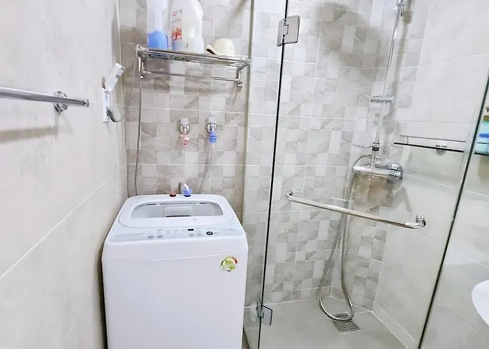 Hongdae Residence-2 1min From Hongik Uni Station Exit #1 Apartment *